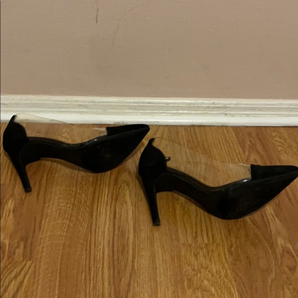 Heels - Picture 4 of 4